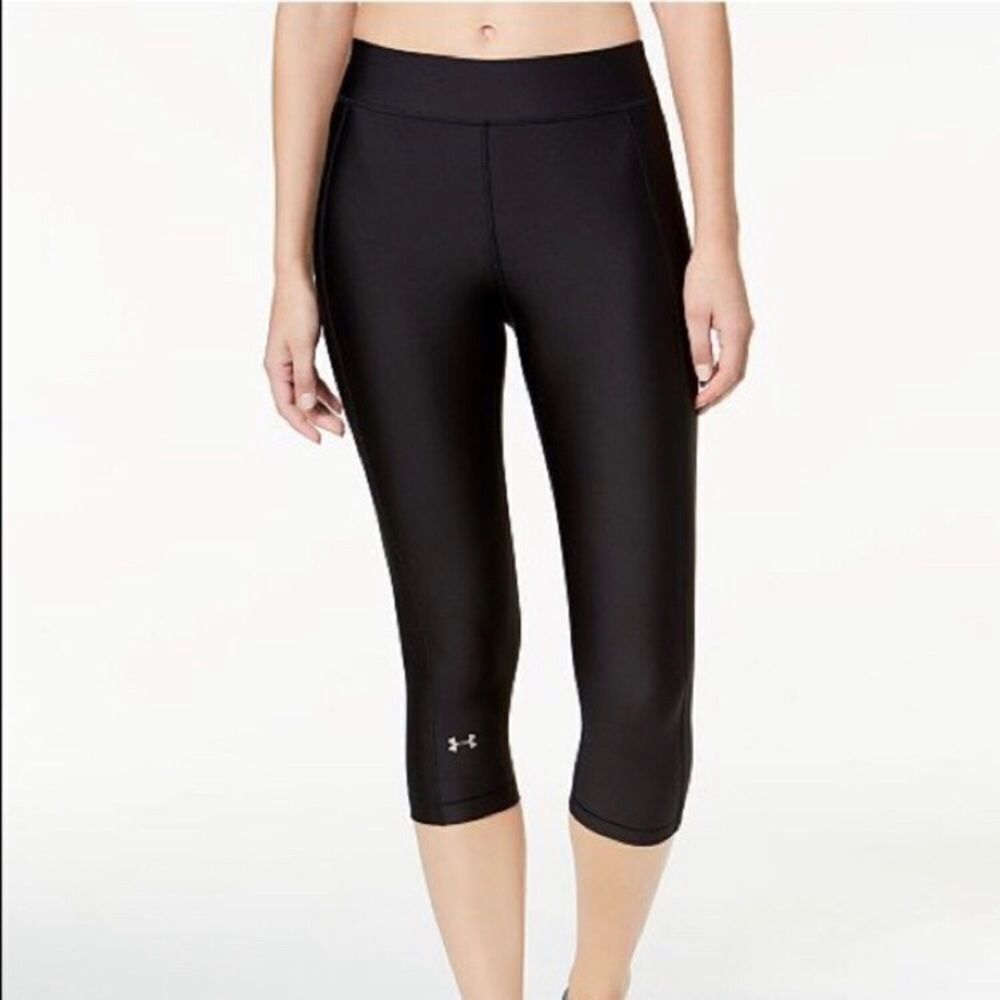 Sz M Under Armour workout out capris